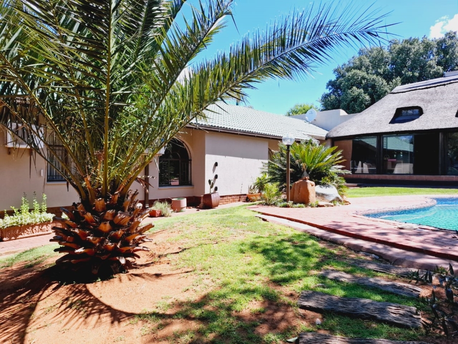 4 Bedroom Property for Sale in Pellissier Free State